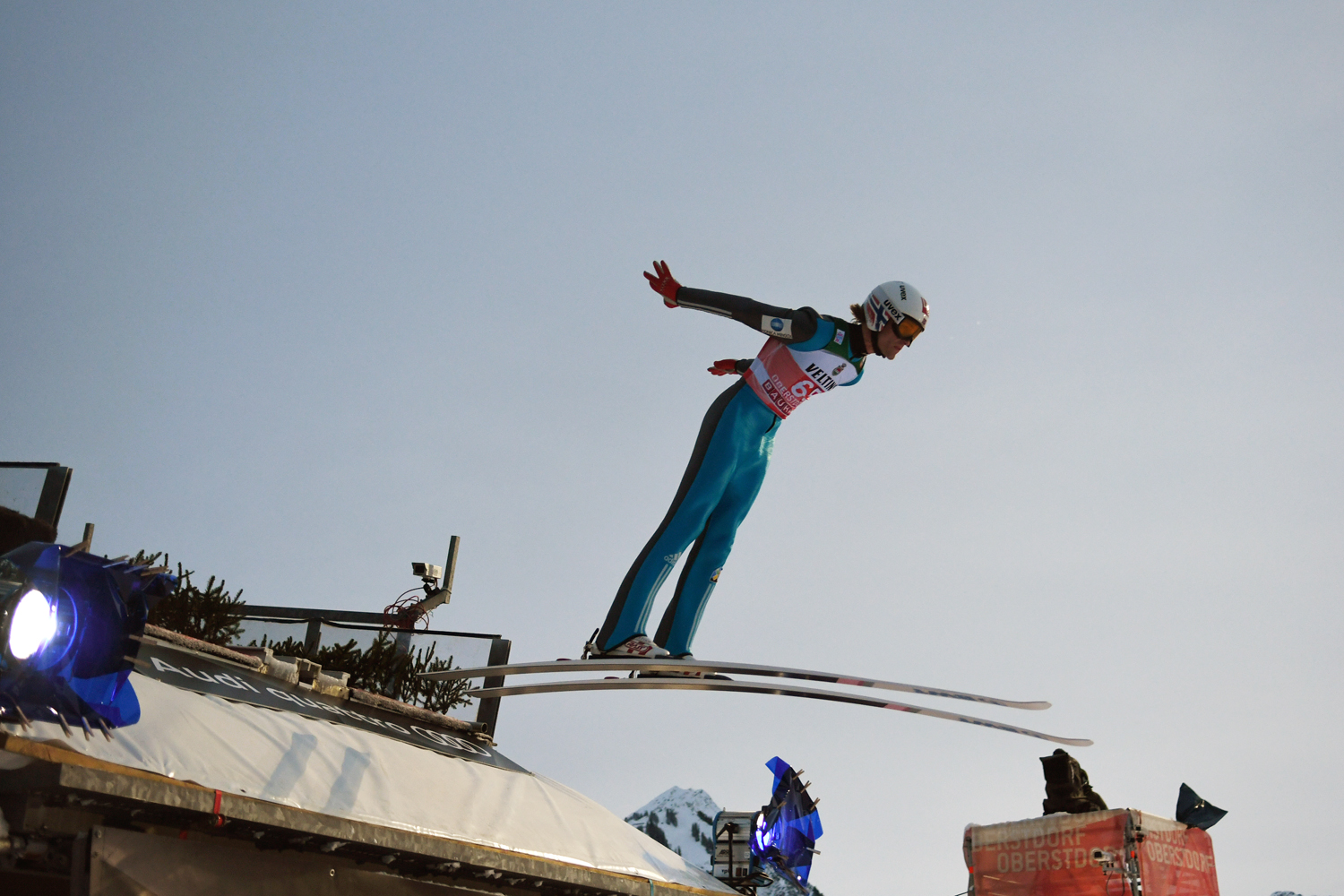 VierschanzentourneeAuftakt in Oberstdorf live im TV, Stream und Ticker