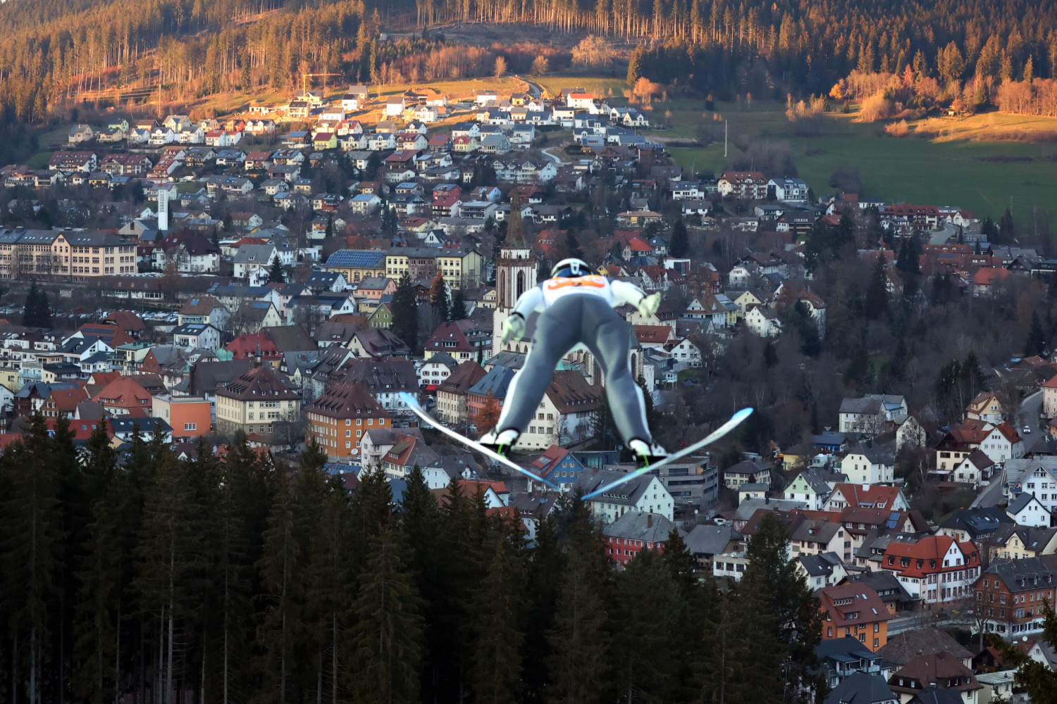 LIVE Qualifikation und EinzelWettbewerb der Skispringer in Titisee