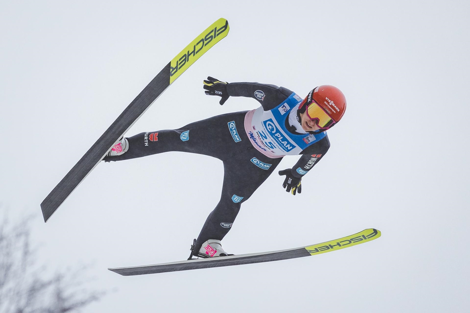 Heimsieg-f-r-Katharina-Schmid-beim-Sommer-Grand-Prix-Finale-in-Klingenthal